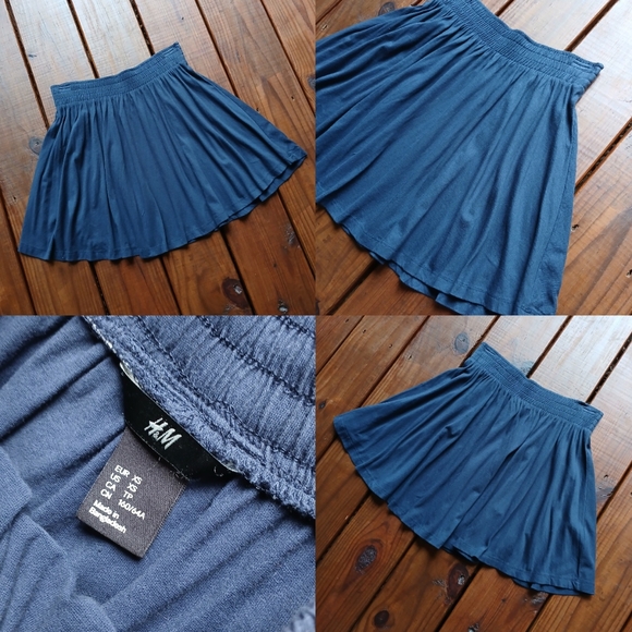 H&M XS/S basic navy blue soft flowy mini skirt - Picture 4 of 5